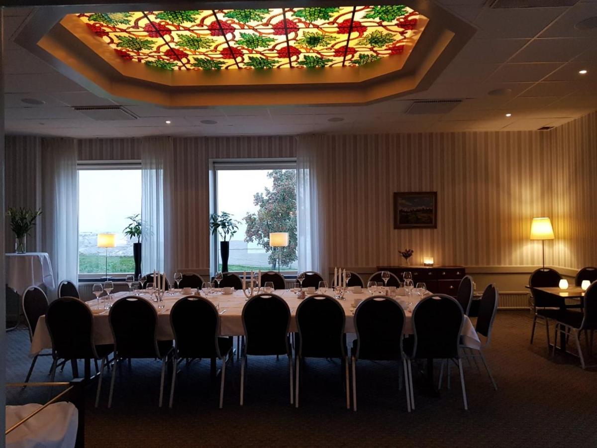 First Hotel Statt Oernskoeldsvik Luaran gambar