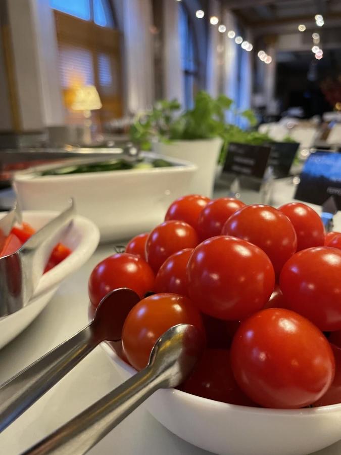 First Hotel Statt Oernskoeldsvik Luaran gambar