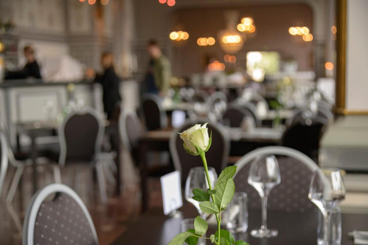 First Hotel Statt Oernskoeldsvik Luaran gambar