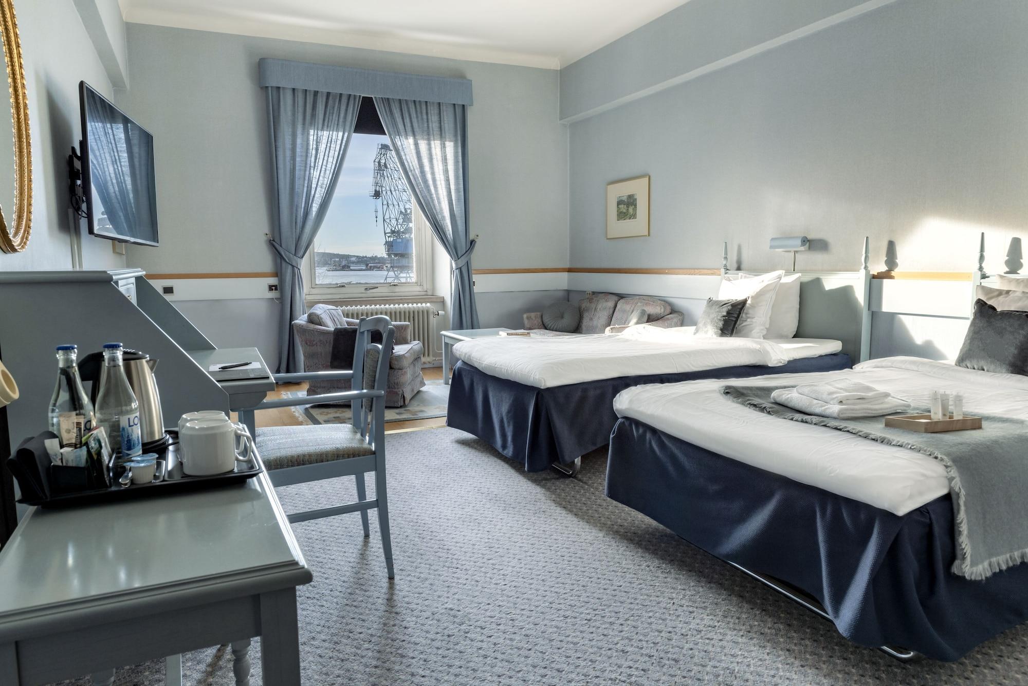 First Hotel Statt Oernskoeldsvik Luaran gambar