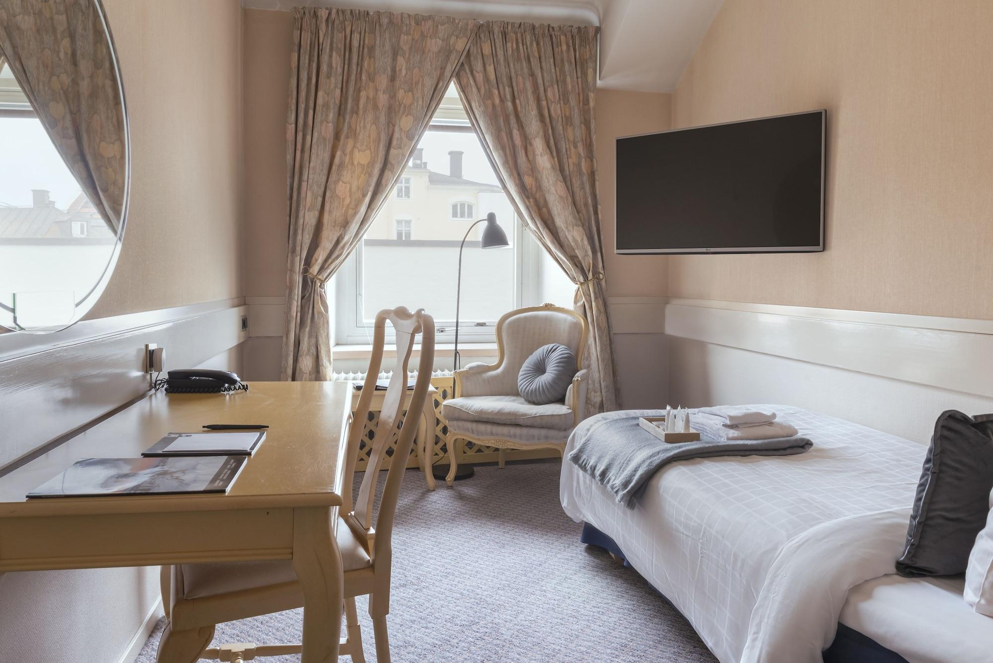 First Hotel Statt Oernskoeldsvik Luaran gambar
