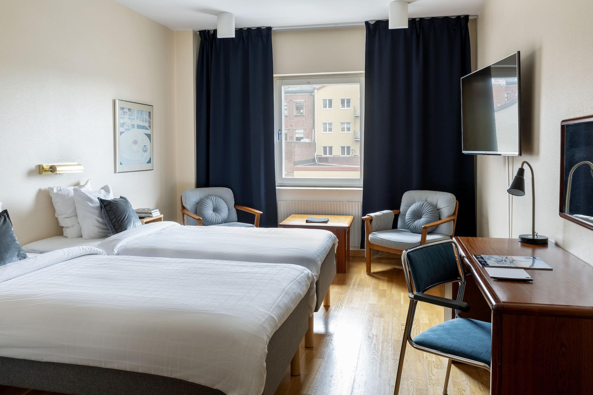 First Hotel Statt Oernskoeldsvik Luaran gambar