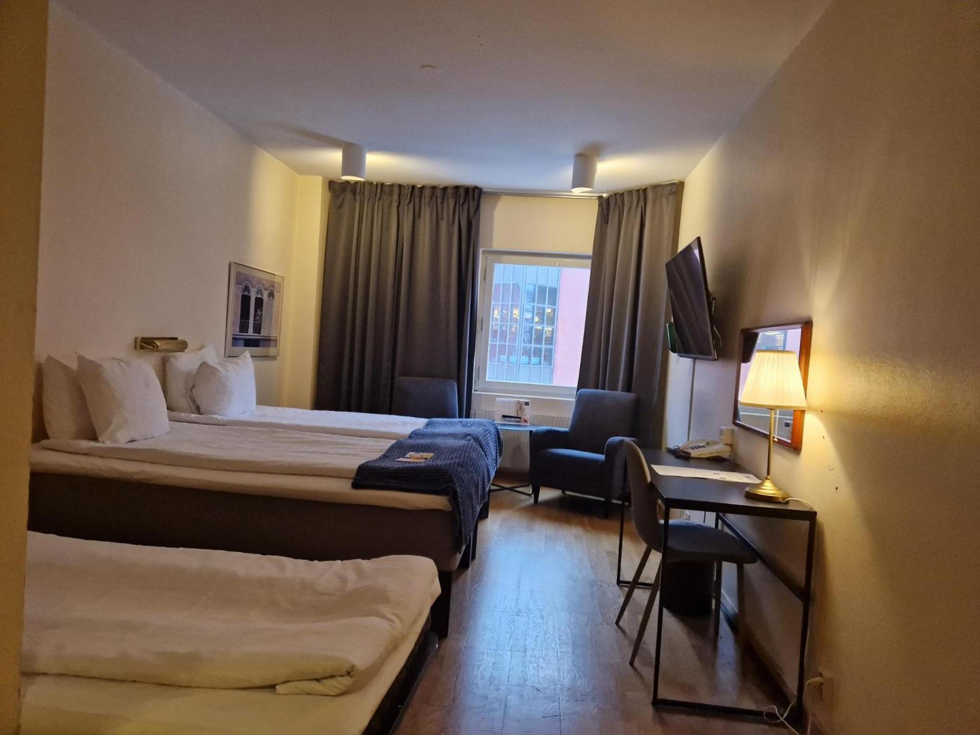 First Hotel Statt Oernskoeldsvik Luaran gambar